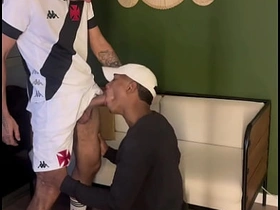 APOSTEI NO FUTEBOL E PERDI O CUZINHO PRO VAISCAINO. - FREE gay sex videos asian thisvid