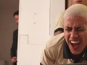 PEGUEI MEU COLEGA NO TRABALHO E MEU CHEFE VIU PELAS CAMERAS. SAFADO NÃO AGUENTOU E QUIS PARTICIPAR. - FREE asian threesom unconcerned sex videos