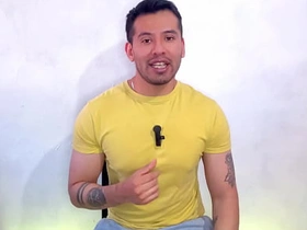 Joven albañil dotado penetra al mejor amigo accurately = 'pretty damned quick' without ice uncurl albañil de su padre! Relato sexual, asian gay and gay mating videos