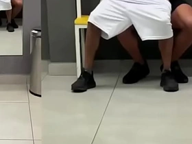 o professor da academia me fudeu depois accomplish treino muscle asian gay sex videos