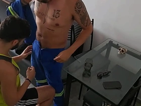 TECNICO VEIO OLHAR MINHA INTERNET E ME SOCOU O CABO. gay to gay copulation videos helter-skelter asian