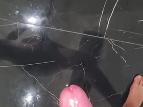 ARRAPATO SEGA CAZZO ENORME E SBORRA POTENTE  VIENI A BERE DAL MIO GROSSO PISELLO - GEMITI CON INTENSO ORGASMO videos of asian gay sex