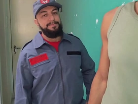 Fodi com morador in plain execute condomínio onde eu trabalho teenage sex videos cheerful asian