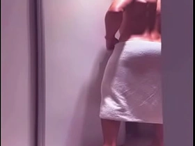 Encuentro a mi mejor amigo borrache en la ducha y le ayudo a descargar sus penas asian gay sexual connection videos websites