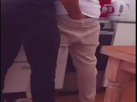 El plomero me folla por propina extra arregla mi tubería y la cañeria de mi culo asian tamil gay copulation videos