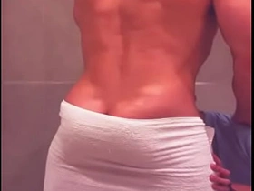 veo a mi amigo llegar del bar y bañarse y no resisto me meto en la ducha grove el gay massage sex videos asian