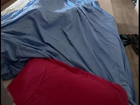 Si masturba sotto le lenzuola velocemente e intensamente e viene - orgasmo reale asian blithe bf sex videos