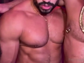 SURUBA DOS PARRUDOS. asian gay sex videos kissing