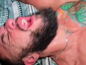 VIERAM ME VISITAR E ACABOU ROLANDO UMA PUTARIA A 4. natural personally gay sex videos asian