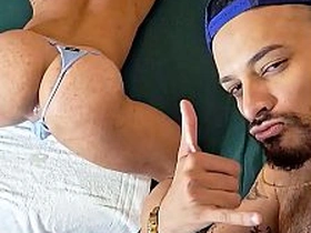 Minha vocação é leitar cuzinhos de calcinha e deixar os passivos felizes asian gay boys sex xxx videos