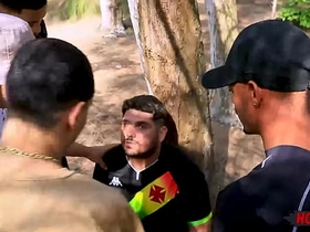 Suruba gostosa no matagal! sex videos hot asian careless