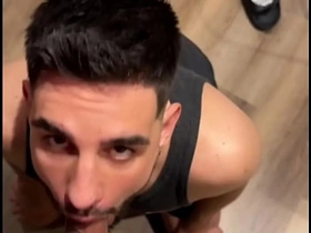 ESPERANDO UM LANCHE E GANHEI FOI A ROLA DO ENTREGADOR asian gay hostel sex videos