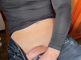 Deutscher Daddy wichst in der Wohnung seines Kumpels - PhantomGentX asian gay sex bared videos