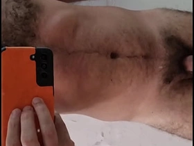 Peludo queimado de sol depois de um dia de praia telugu asian gay sex videos