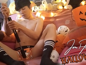 Halloween Jon Arteen pumps near balloons and ends near pumping his cock until he ejaculates his cum all over herself Ahegao most recent asian gay sex videos
