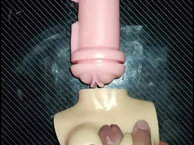 Trio Kissy y Dolly: de la vagina a las tetas! Me dejan seco. open-air asian gay sex videos